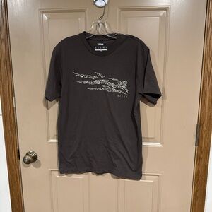 Sitka Men's Dark Gray Graphic Tee